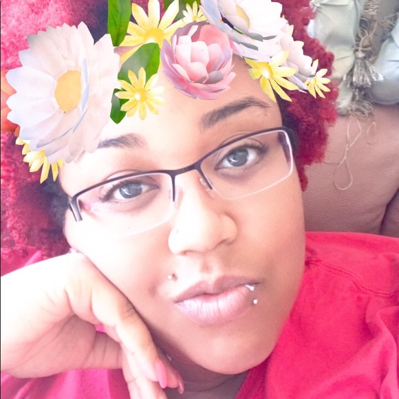 Meet your Posher, Nakeya - Picture 1 of 1